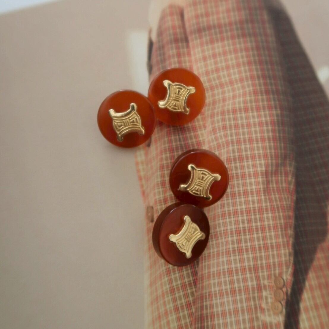 VINTAGE CELINE BUTTON】トリオンフゴールド べっ甲調ボタン 15mm L