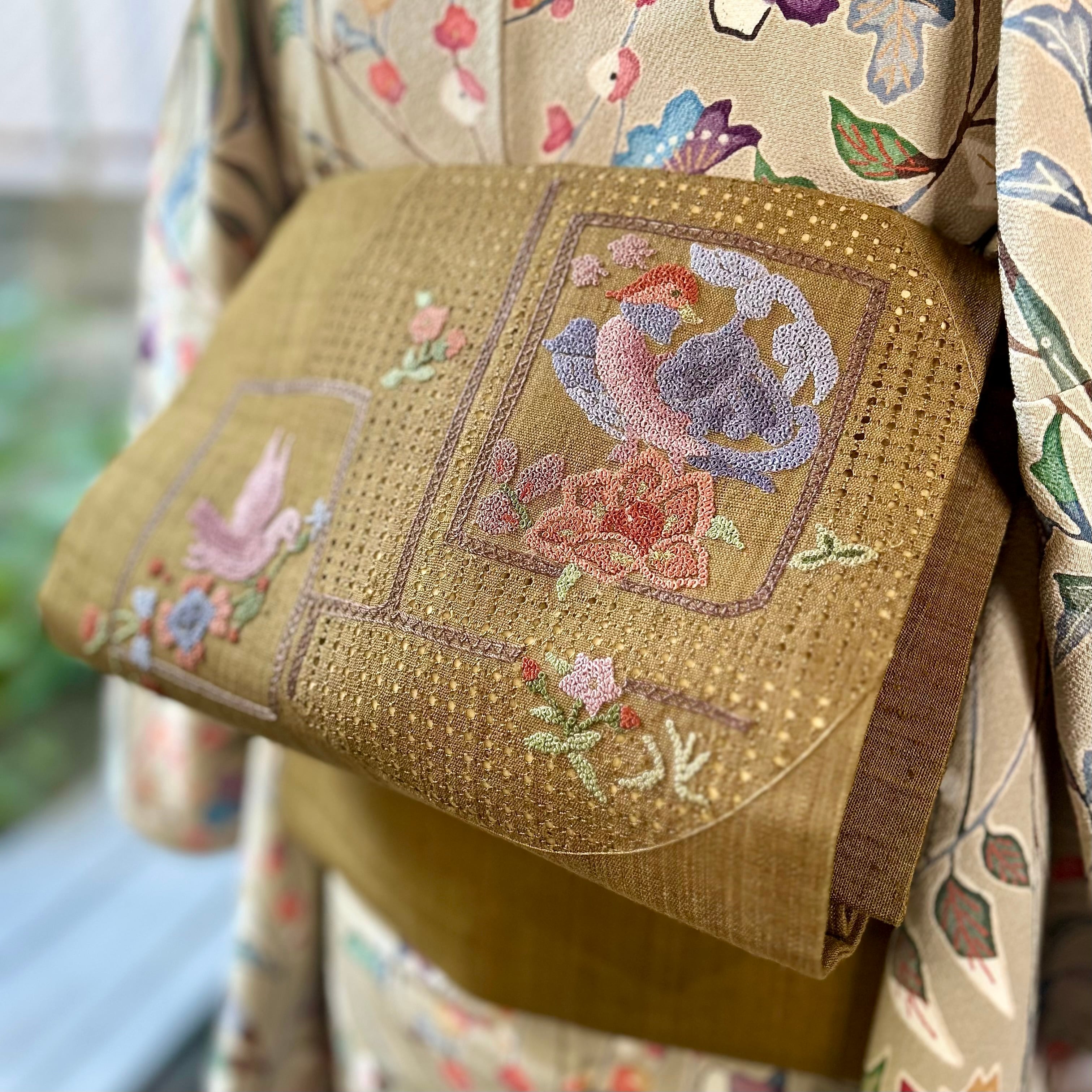Bird in a frame＊相良刺繍 手刺繍 鳥 ブラウン 茶 鶯茶 名古屋帯 B342