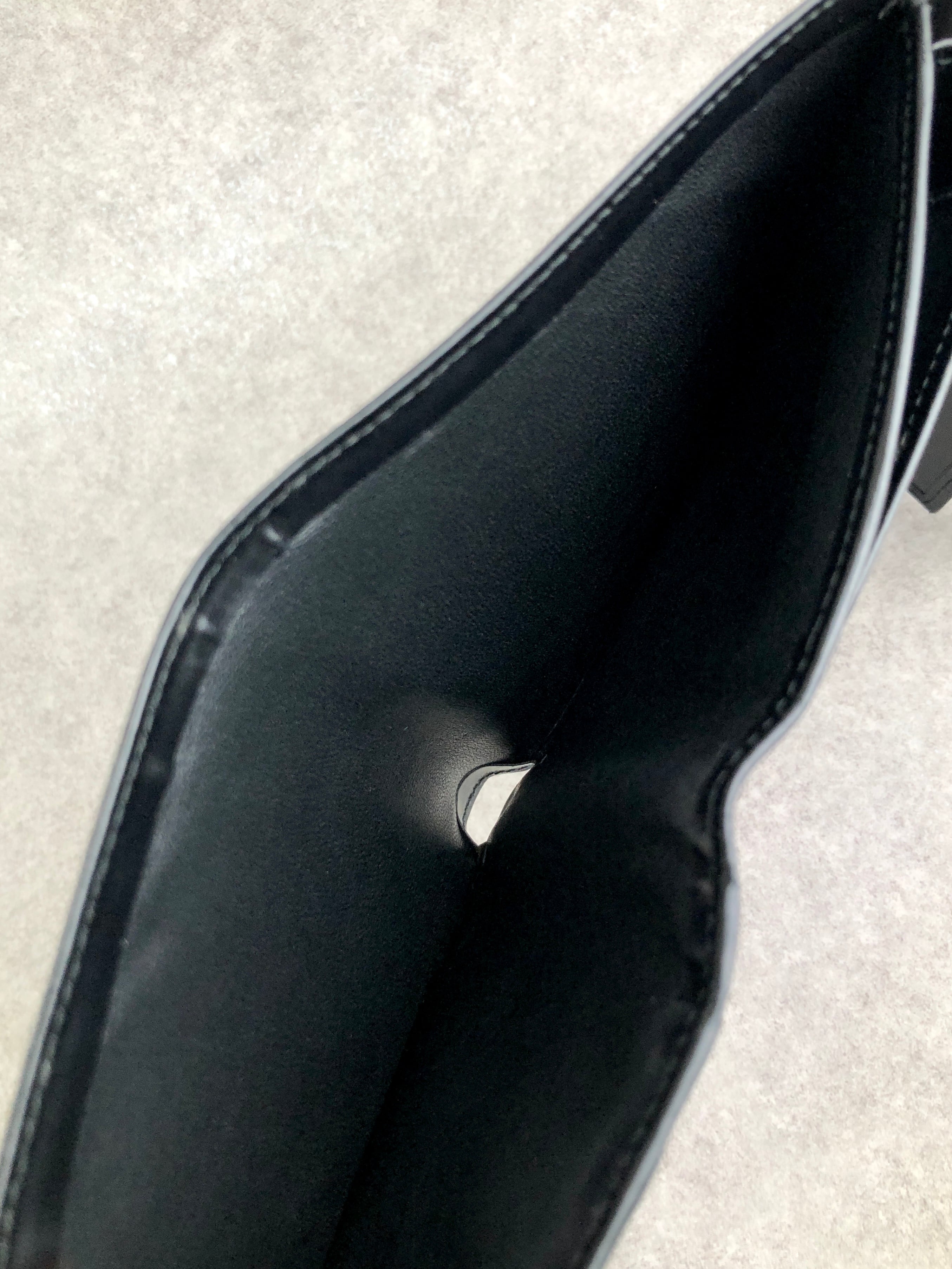 Cartier カルティエ パンテール 財布 ブラック ゴールド レザー 二