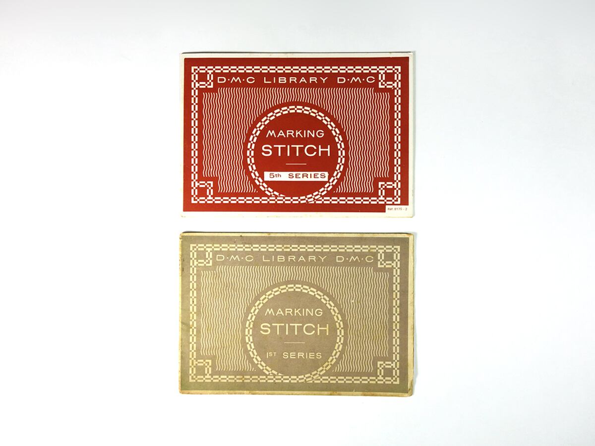 D.M.C LIBRARY MAKING STITCH(刺繍図案集:フランス)- 2冊セット