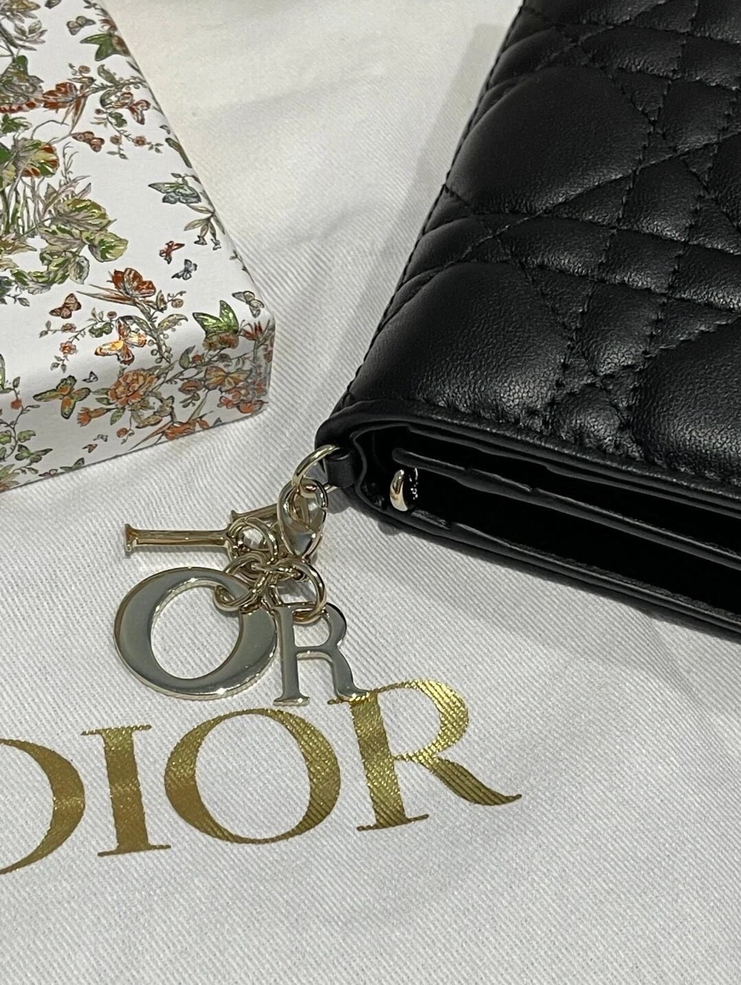 D-3.Lady Dior Bloom カードホルダー | NobleRetreat