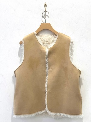 リバーシブルファーベスト