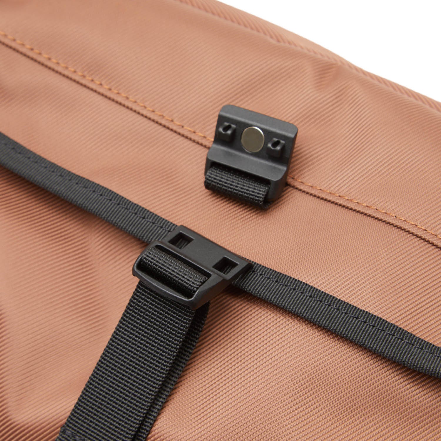 エヴィス　ウエストパック EVISEN / WAIST SHOULDER POUCH / BROWN | LATITUDE