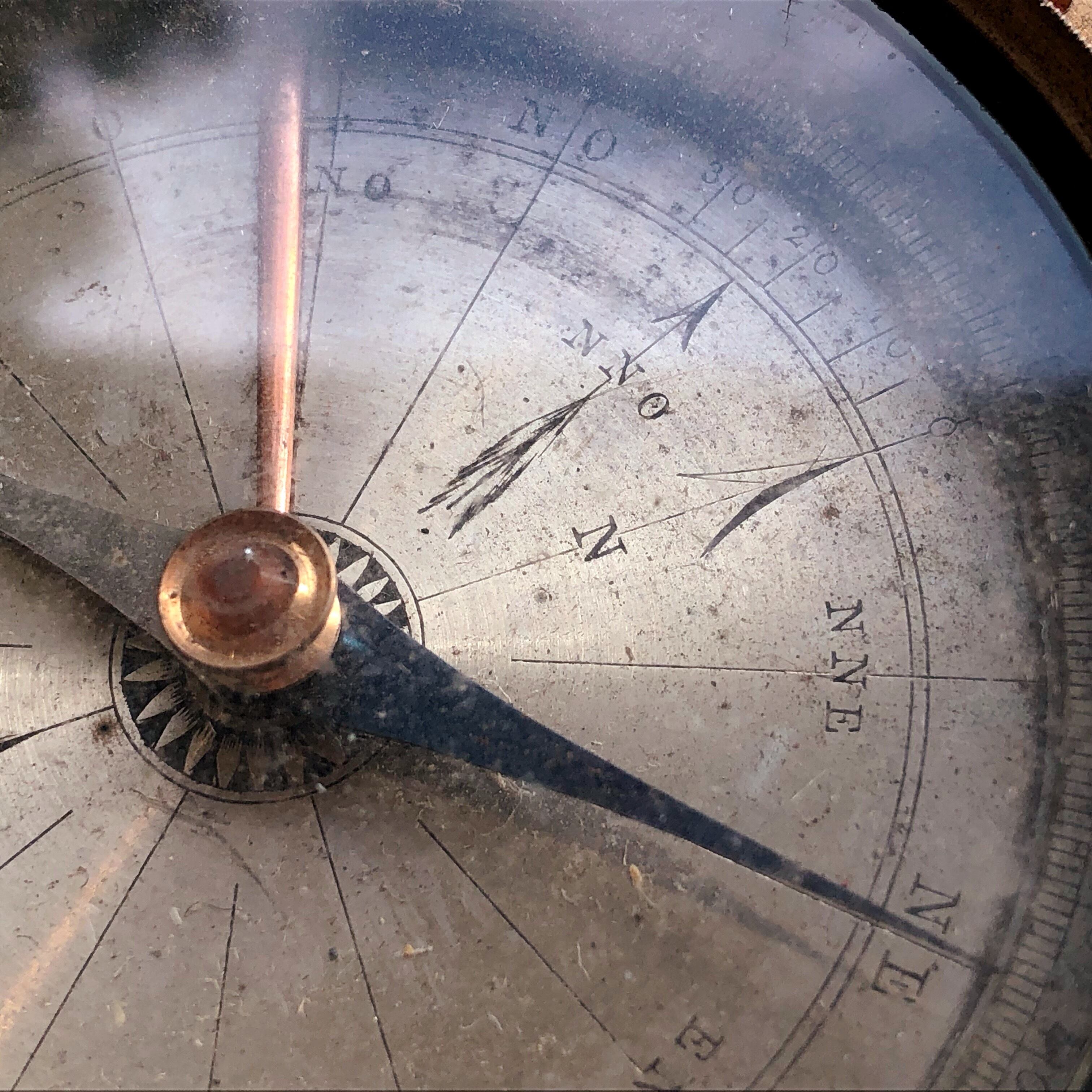 古い方位磁針 | メルキュール骨董店