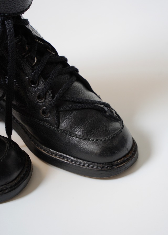 KRISVANASSCHE belted leather boot