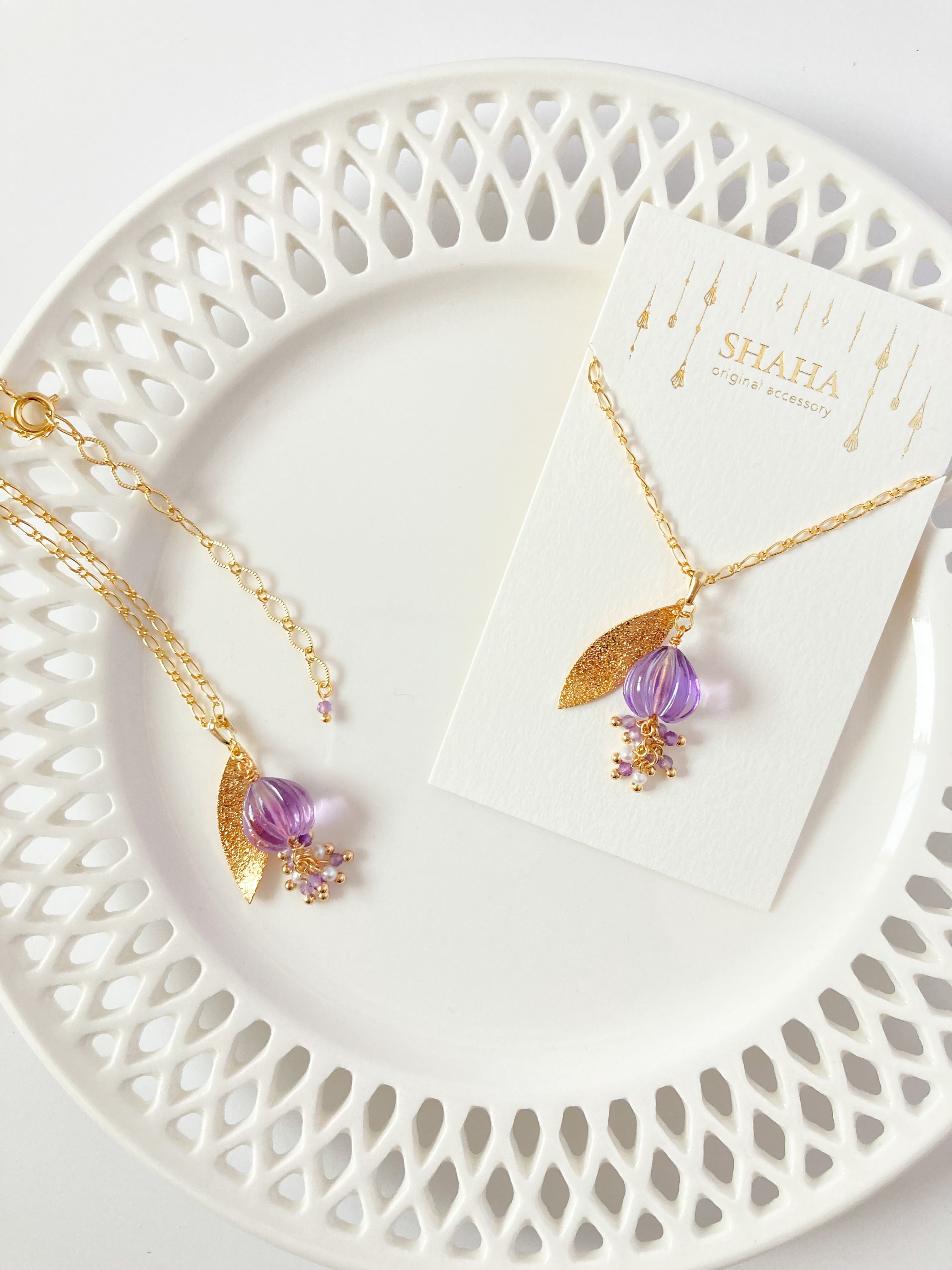 幻想的な妖精の花ブルーベル 天然石ネックレス | shaha