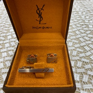 YV SAINT LAURENT CUFFS&NECKTIEPIN SET