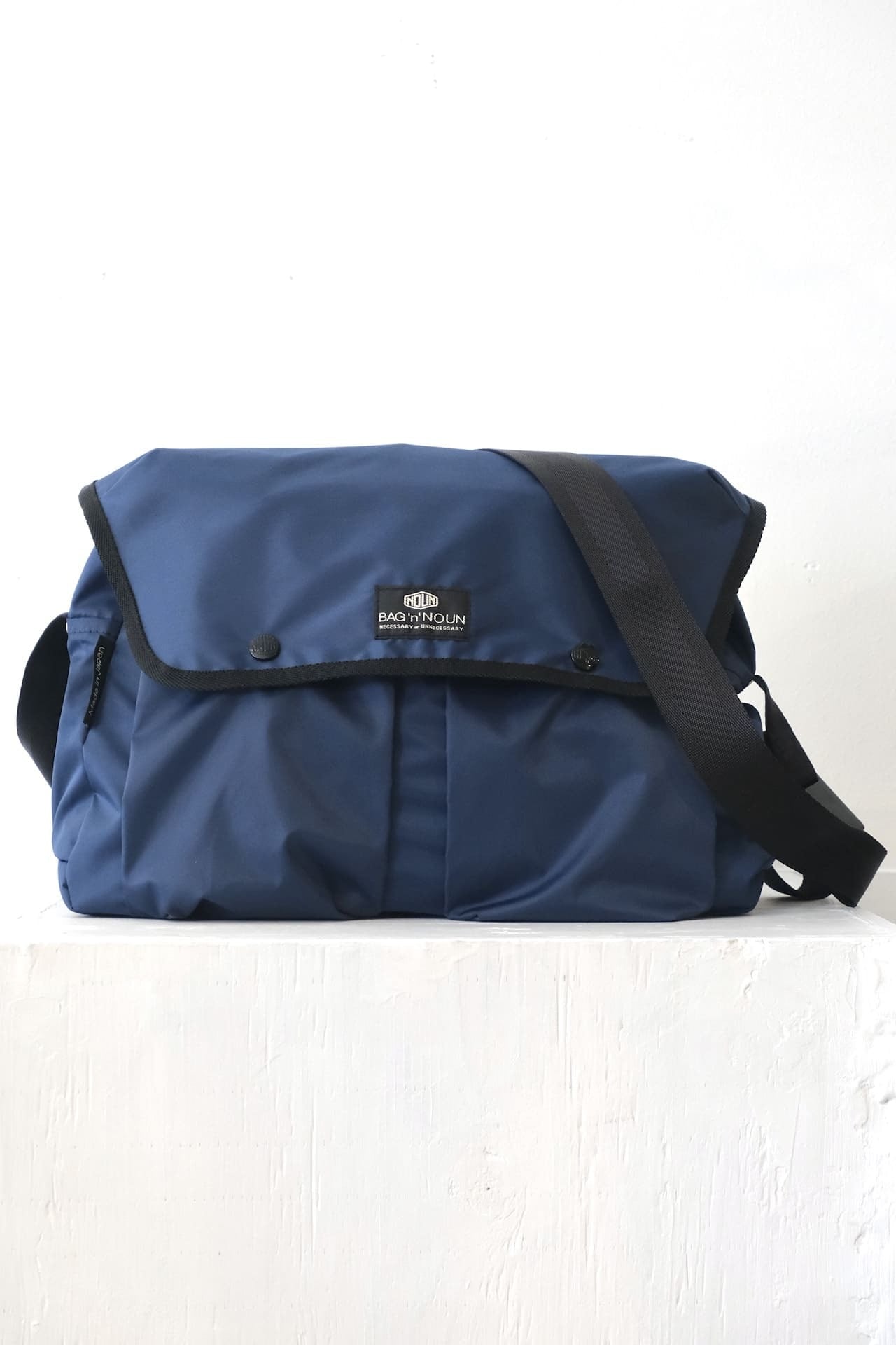 BAG'n'NOUN TRAVEL SHOULDER LITE Navy