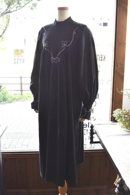 the last flower of the afternoon(ザラストフラワーオブジアフタヌーン) 26A/W Embroidered -Yoke dress
