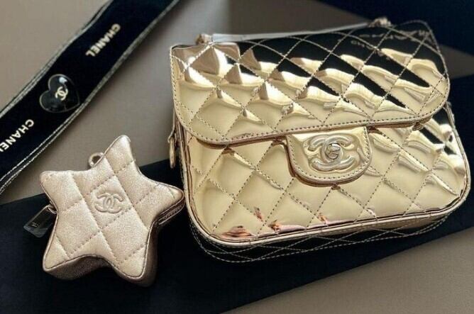 CHANEL シャネル スターポーチ VIP顧客ギフト ゴールド イヤーズギフト