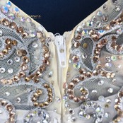 社交ダンス 衣装 タカダンス TAKADANCE スタンダードドレス スタンダード ドレス ワンピース フロート レース ホワイト系 フリル デモ 競技 ダンス パーティ 発表会 シルバー エレガント 高級ドレス フルフリル モダンドレス 発表会ドレス 女性用ドレス シンプル おしゃれ ダンス衣装