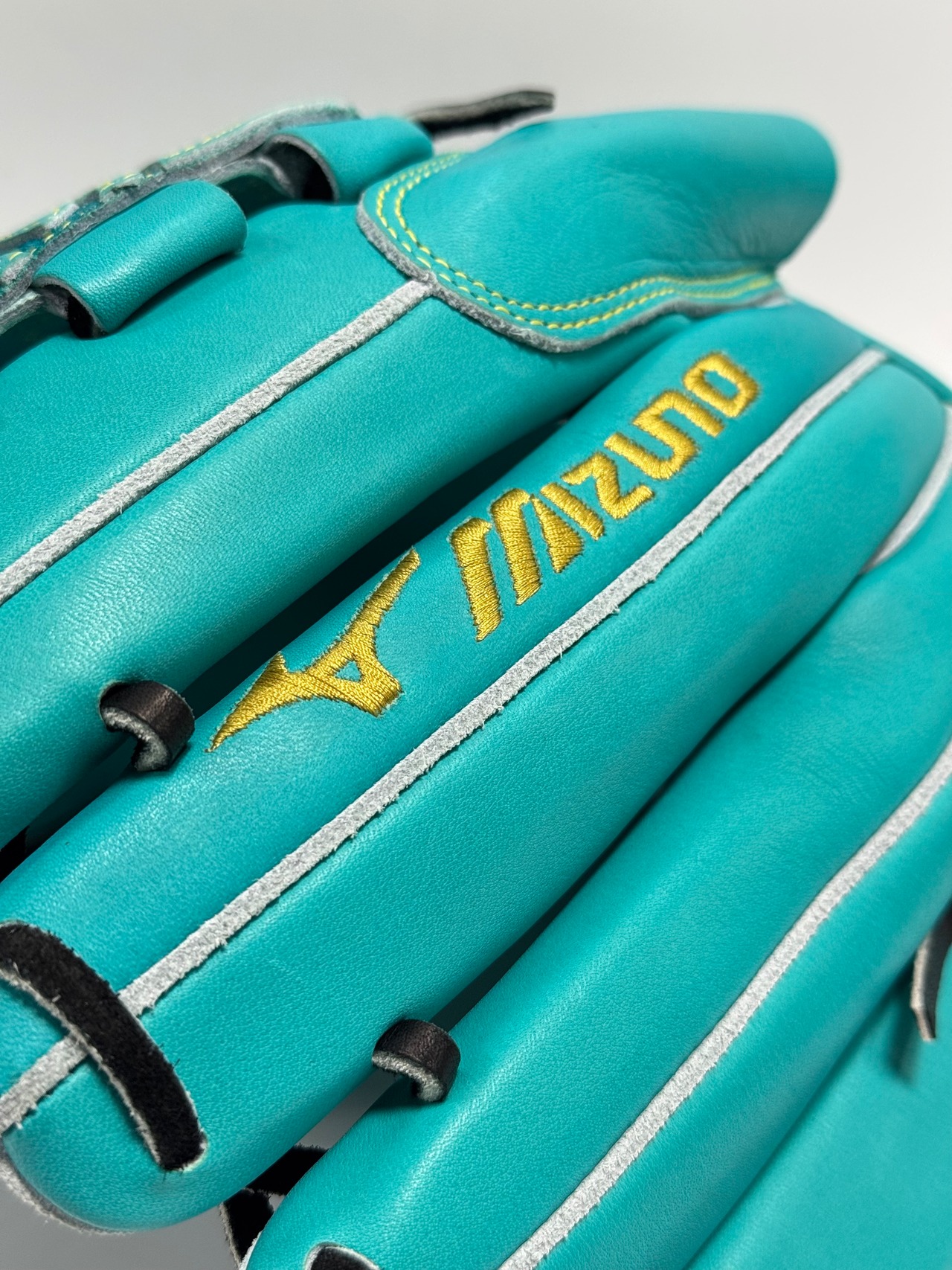 MIZUNO PRO-ミズノプロ「翡翠 -HISUI-」限定グラブ　軟式グローブ　投手用モデル　右投げ用　ヒスイ×ブラック・画像8
