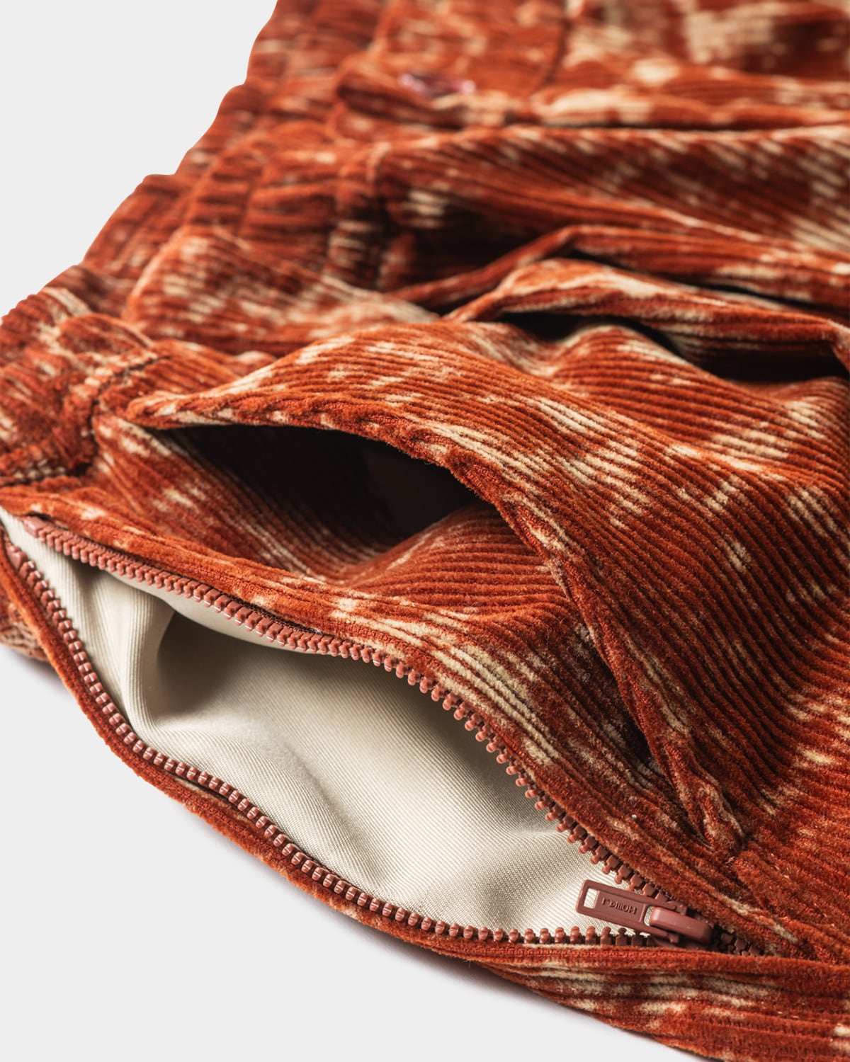 TIGHTBOOTH / BLEACH CORD BALLOON PANTS / BROWN | LATITUDE