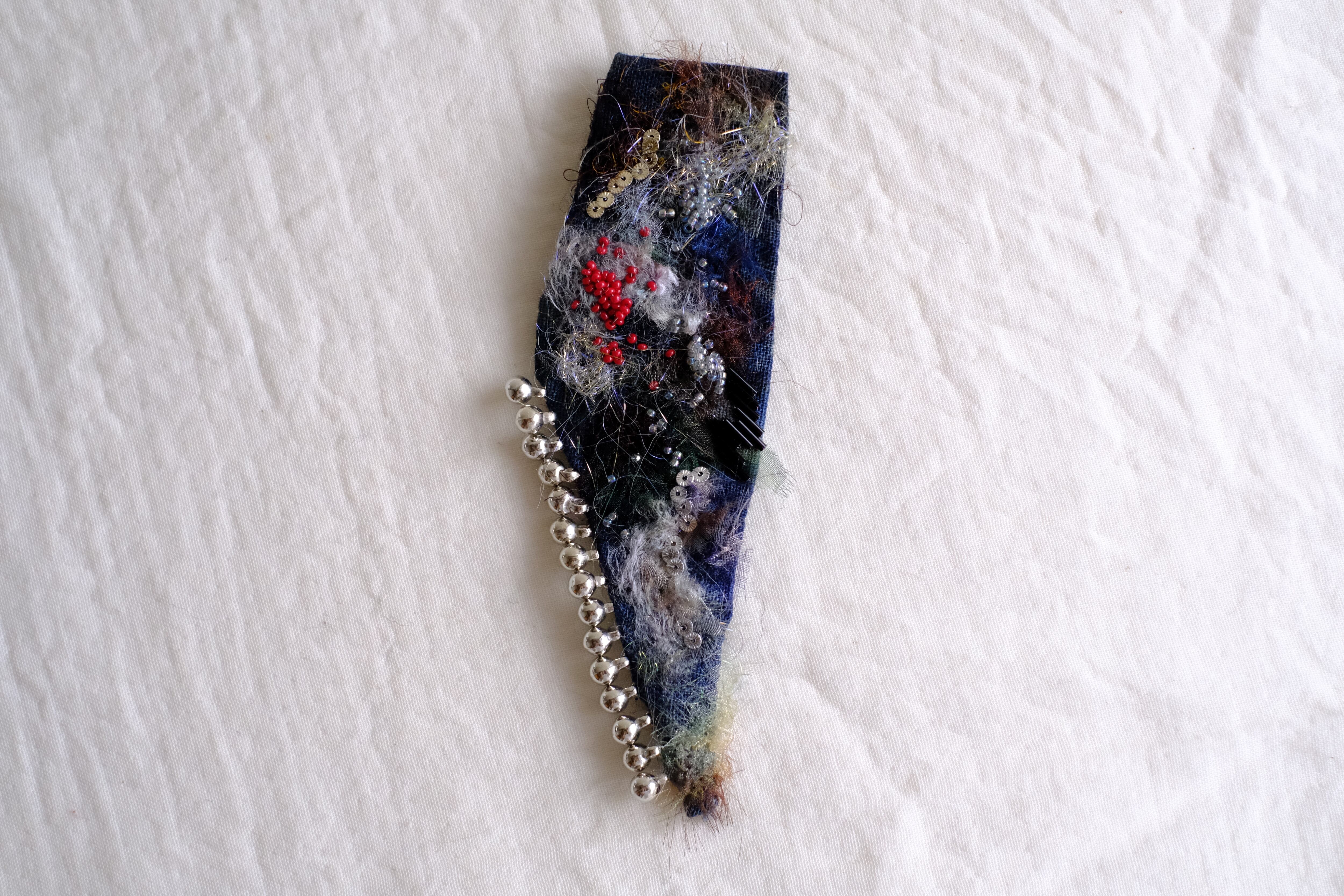 ブローチ　a-0826