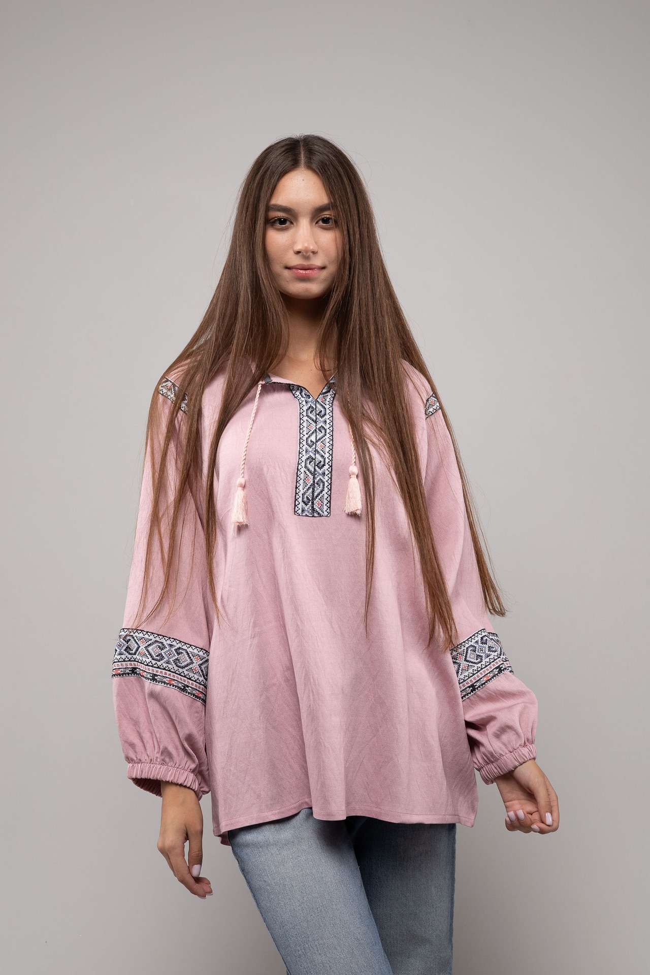 ウクライナ刺繍ヴィシヴァンカ クロスステッチ　手刺繍　ブラウス　麻　レディース・フリーサイズ - 11