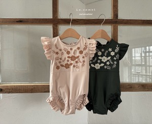 【La .camel】お花の刺繍のスイムウエア カーキ 1~2歳用 240522