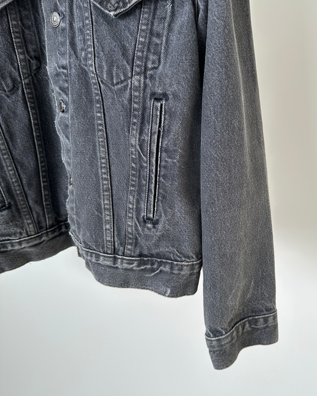 -Levi's- Vintage 80s 40 70506-0259 Black Denim Jacket made in USA