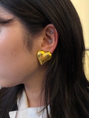 MOSCHINO/ vintage heart logo gold earring.(o)