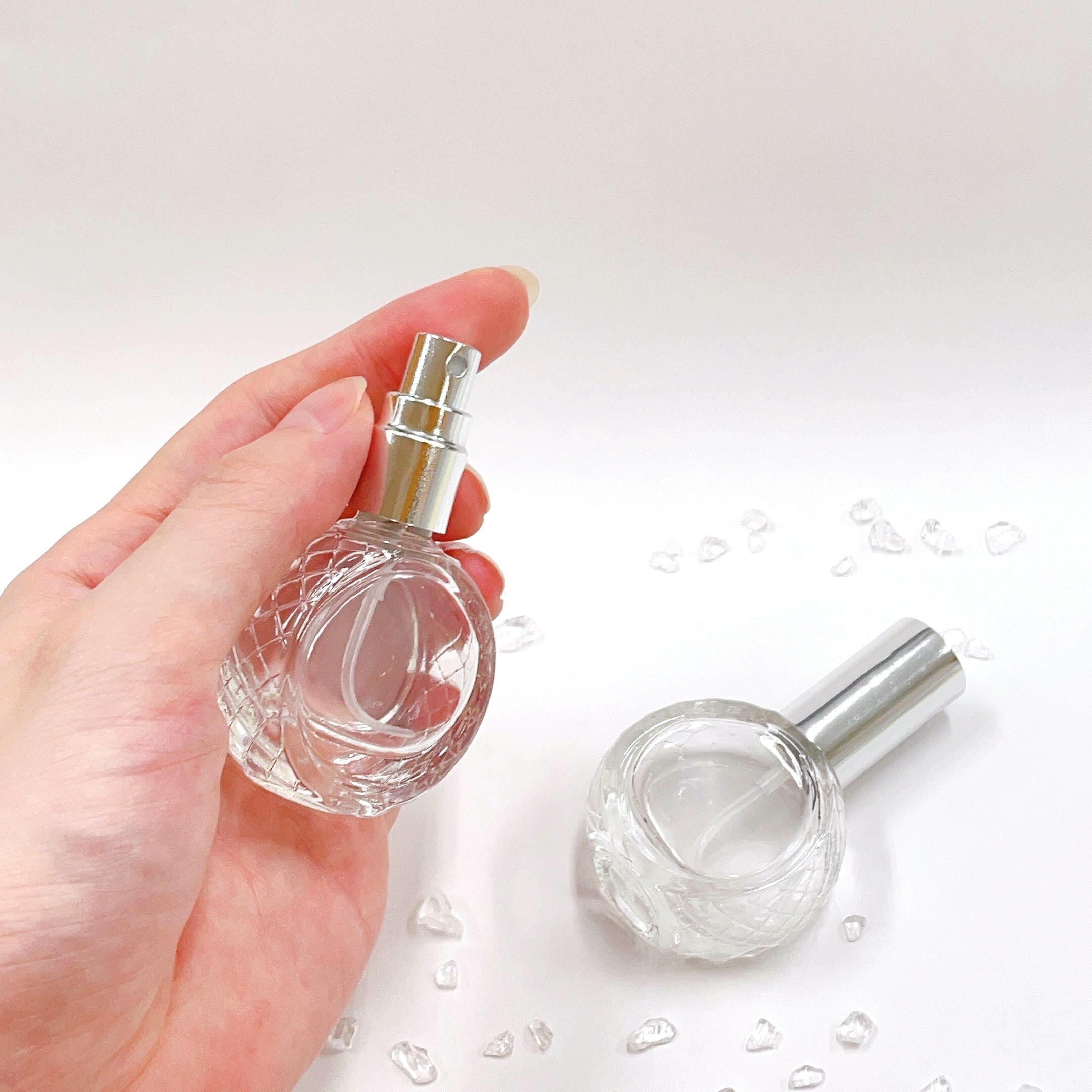 鳩キャップのシェル型香水 オードトワレ 香水｜5ml｜シャンパン – SHOLAYERED