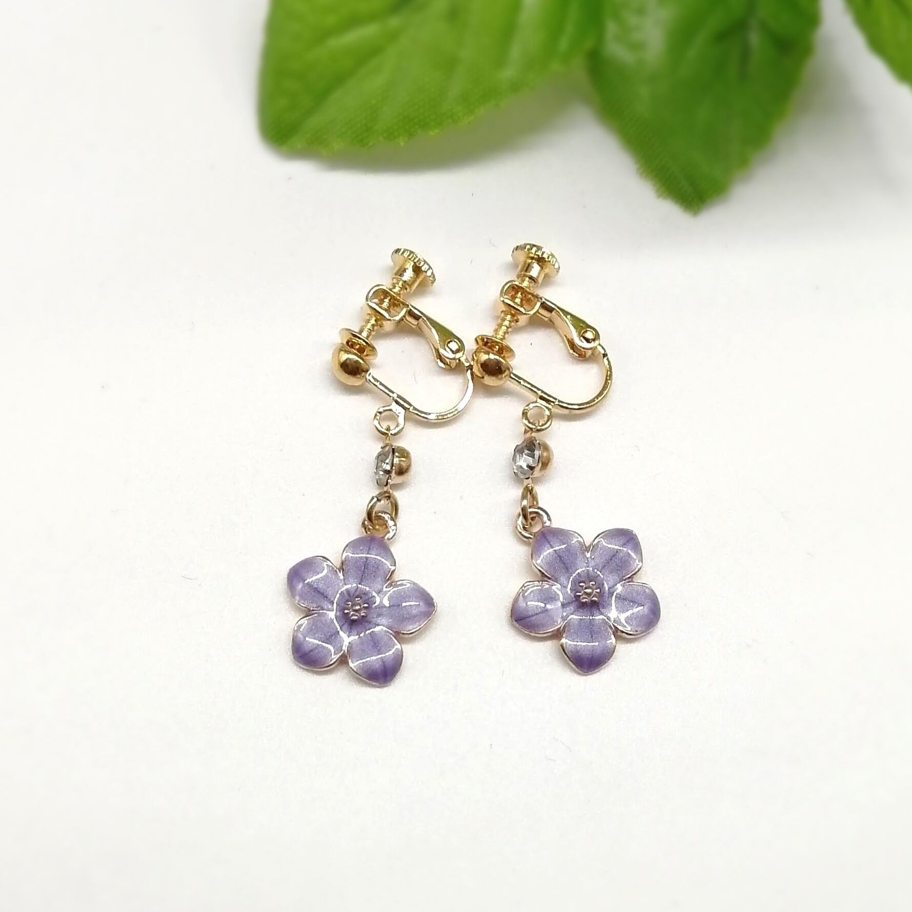 サージカルステンレス ピアス】梅の花 フラワー パープル 紫 ストーン