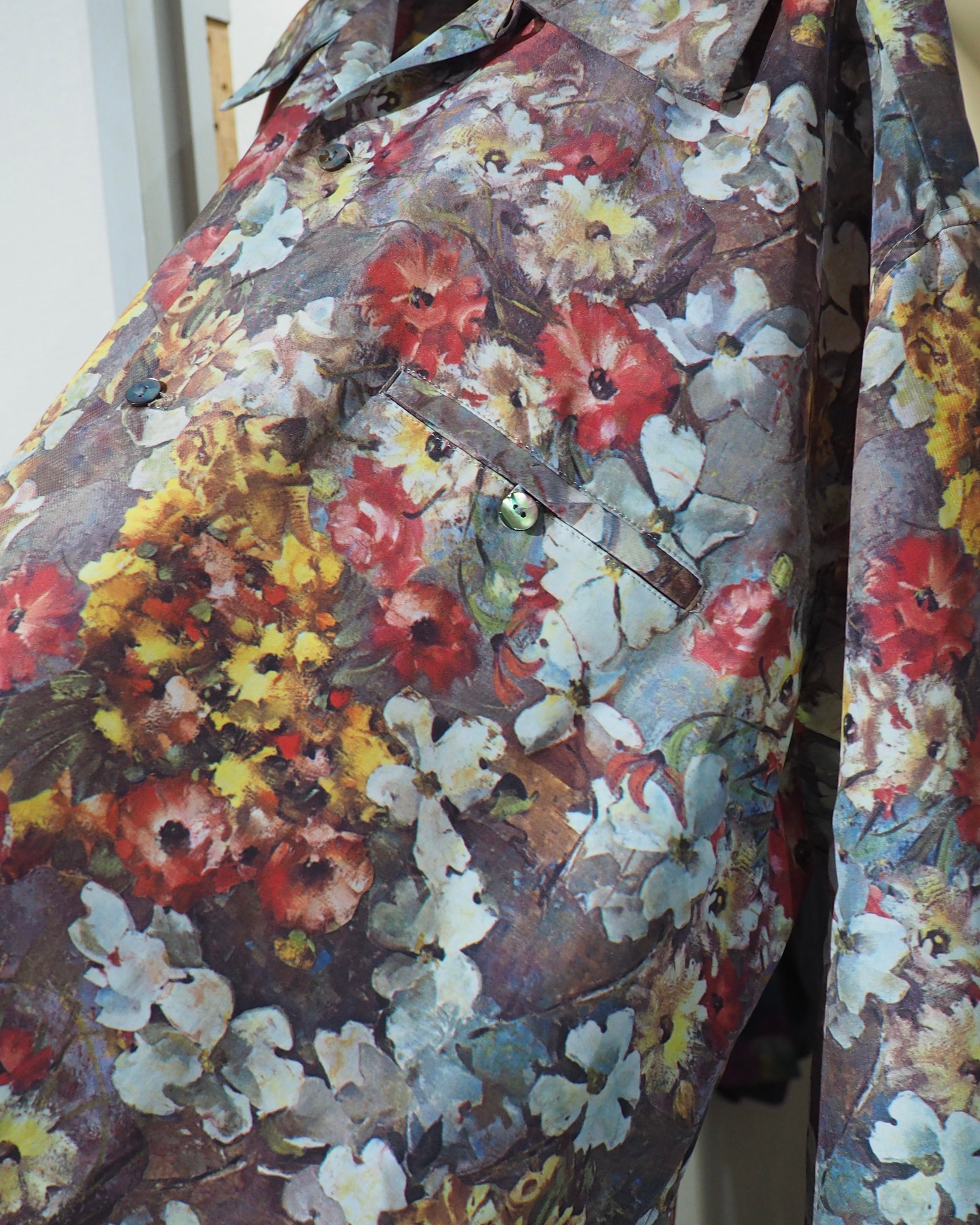 Beautiful Luxury Flower All Over Pattern Vintage Open Collar Shirt
