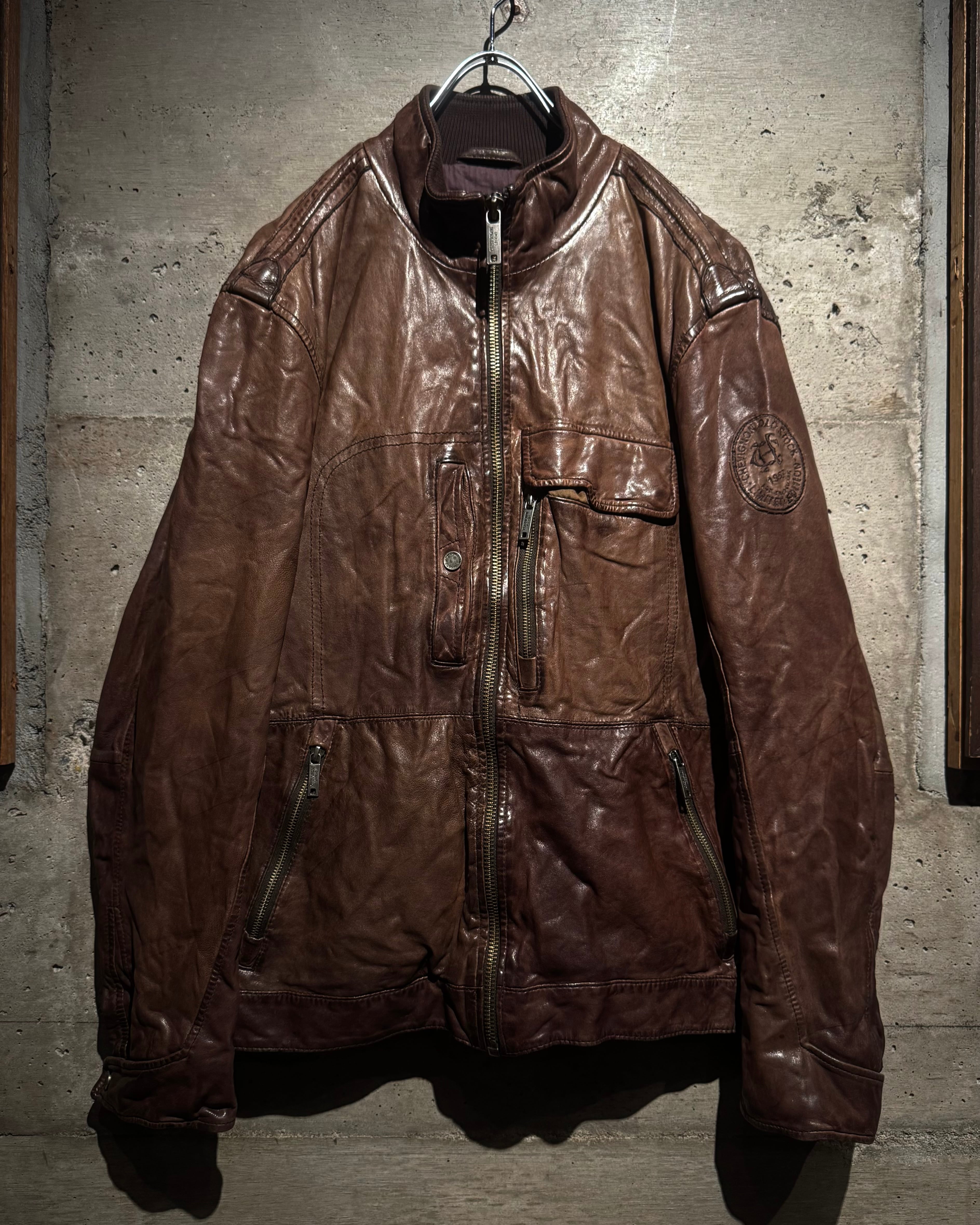 Caka】“CHEVIGNON” Multi Pocket Gimmick Vintage High Neck Leather