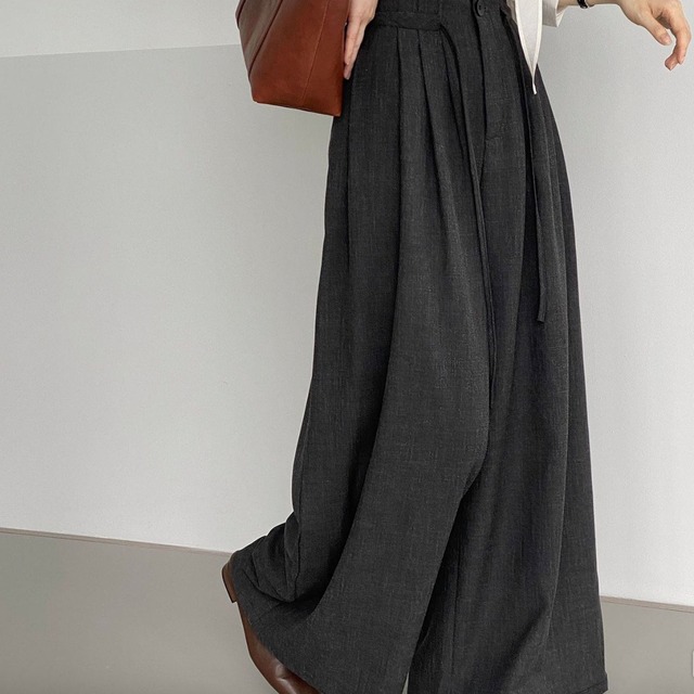 【2 colors】Drape Tuck Wide Trousers [26010037]