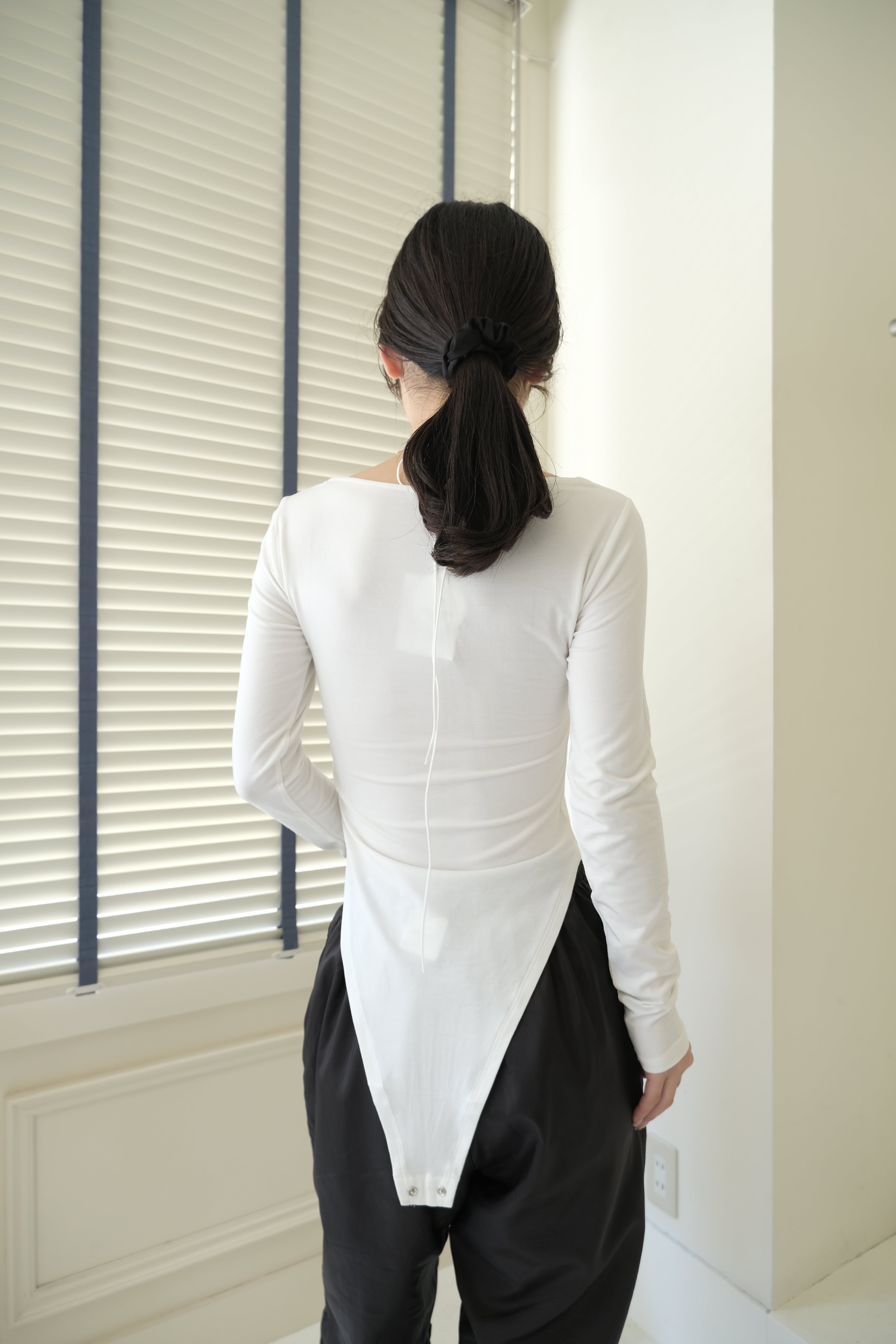 determ;】Collagen Strappy Bodysuit | theour