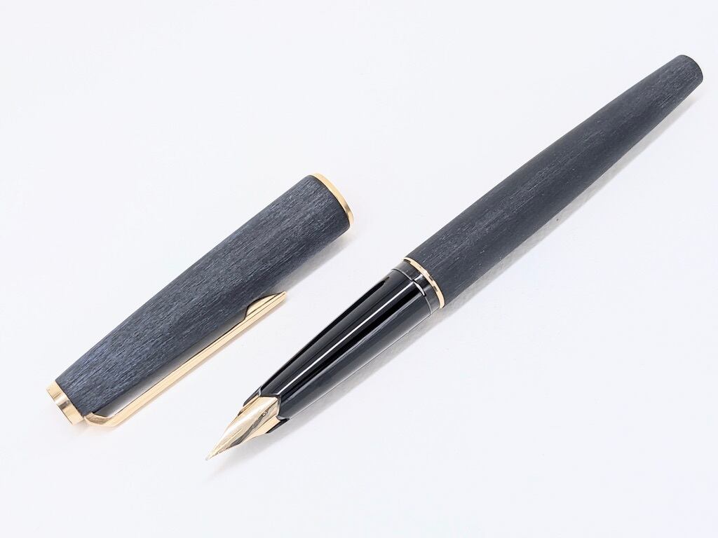 モンブラン NO22万年筆 No.22 (MONTBLANC)が8本目の万年筆。祖父が残し