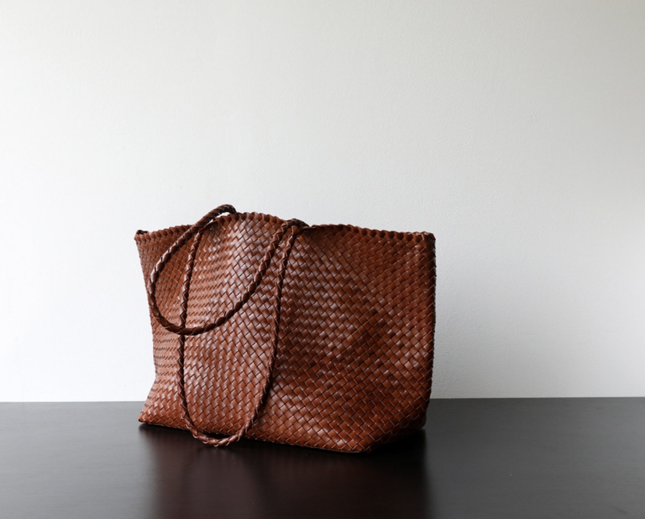 高級牛革純手編みバッグ