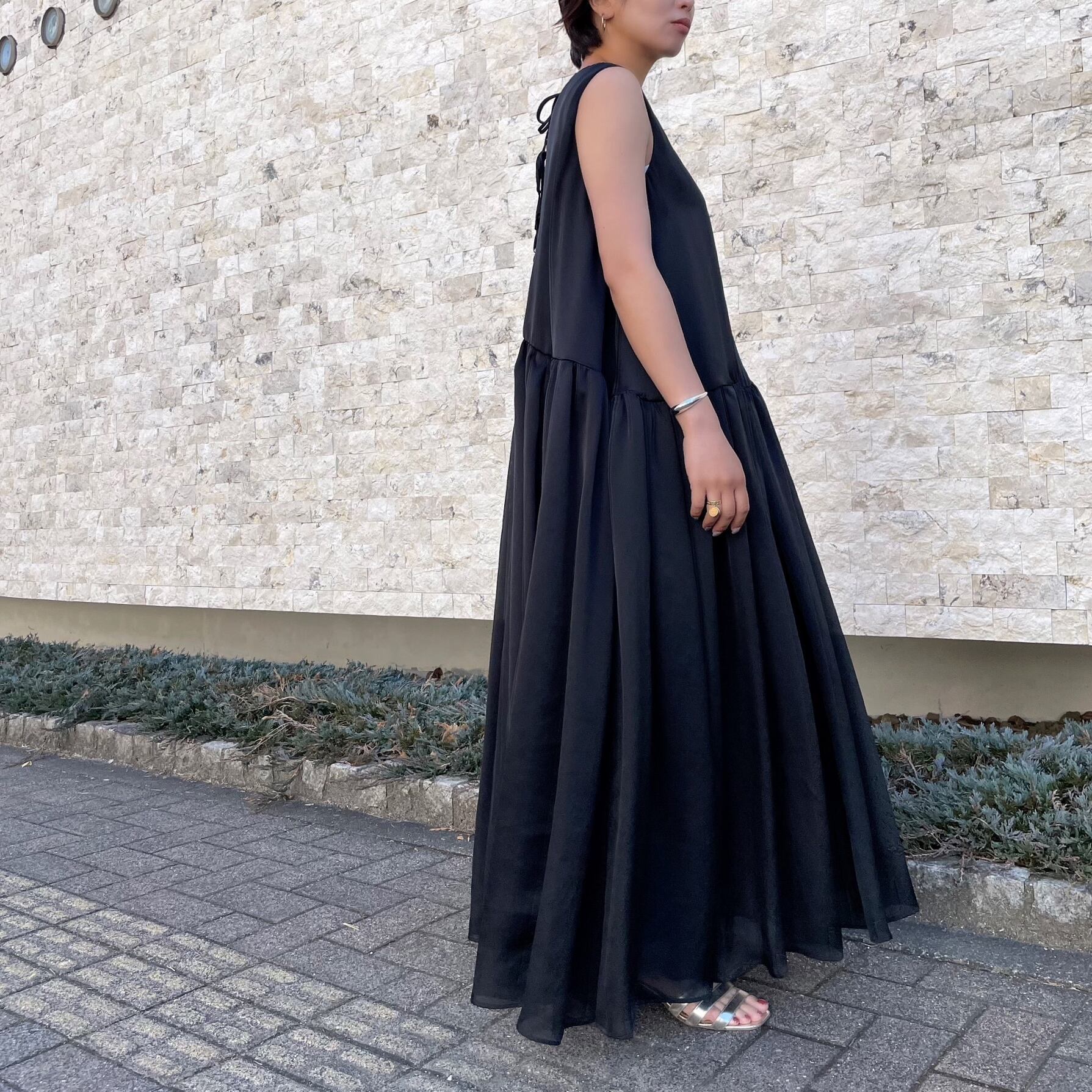 Uhr(Back Ribbon Sheer Dress) | BANAL Comfort Store