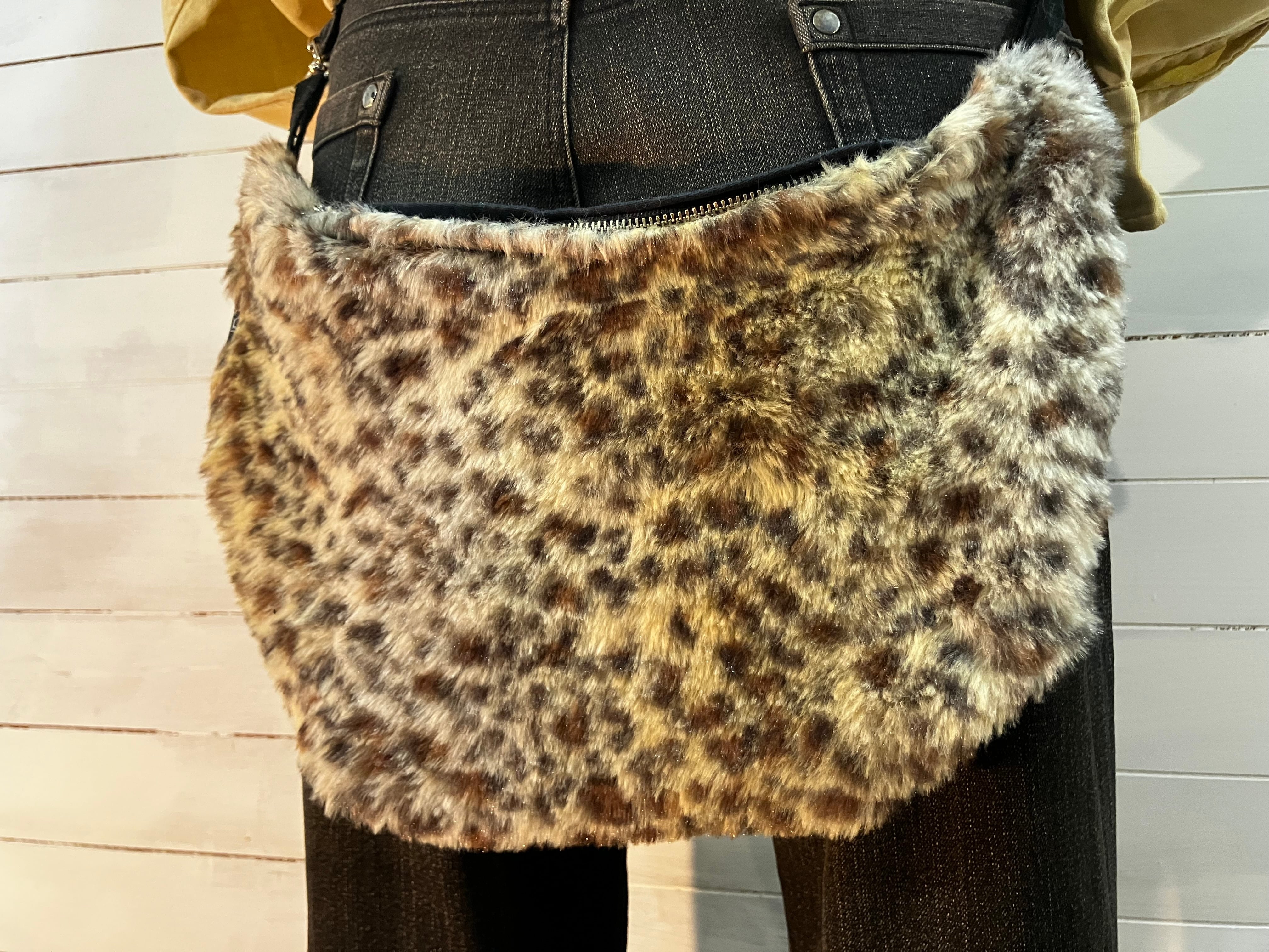 【Hide】ヒップフラップ　バムフラップ　ケツアテ　2個セット バムフラップ パンク ファッション けつ当て しりあて バムフラップ