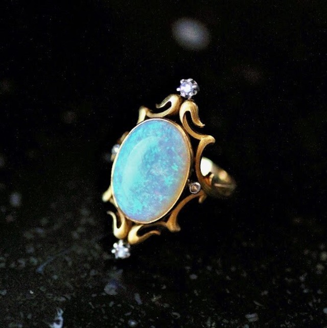 Opal & Diamond Gold Ring circa 1900　オパール＆ダイヤモンド　ゴールドリング　