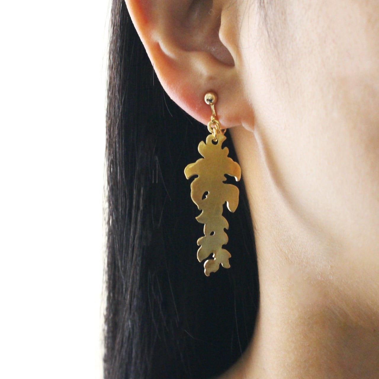 mnoi（ムノイ） / brass earrrings ピアス / イヤリング - eu 母の日