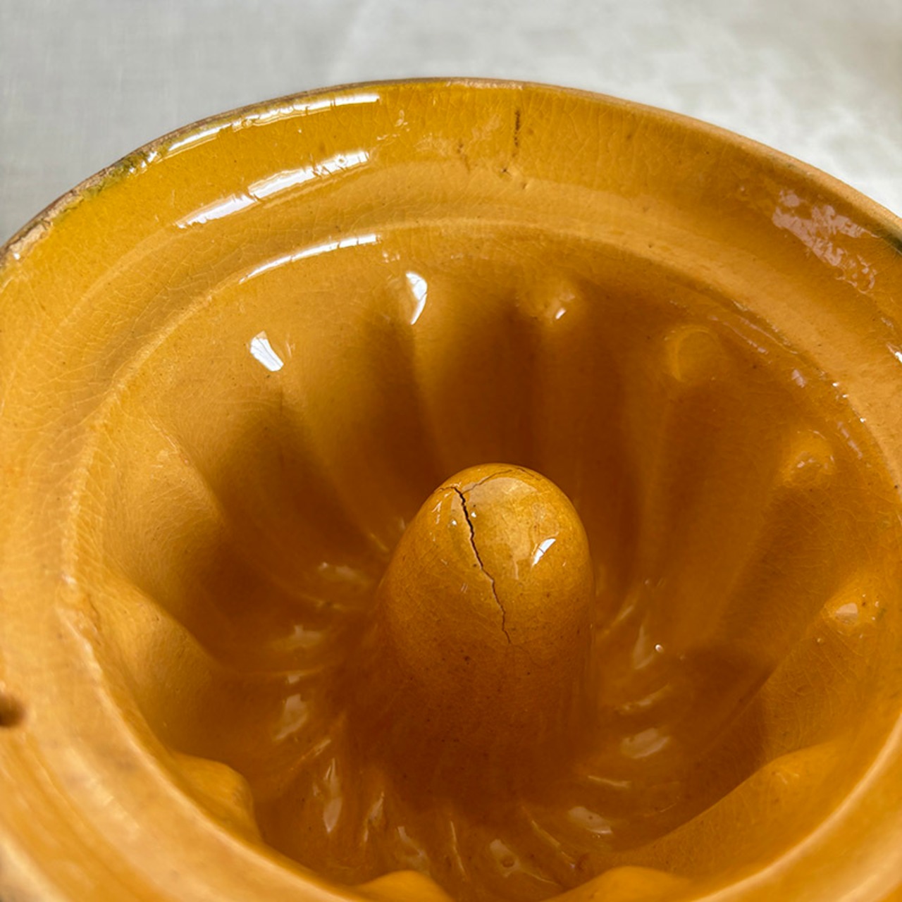 クグロフ型　陶器焼型　壁掛け穴あり　アルザスのお菓子 19kwe7