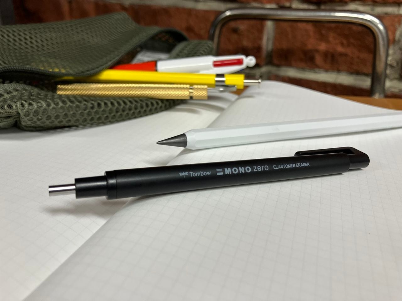 MONO zero 丸型 2.3mm ブラック | 文房具・雑貨の通販｜ギフト