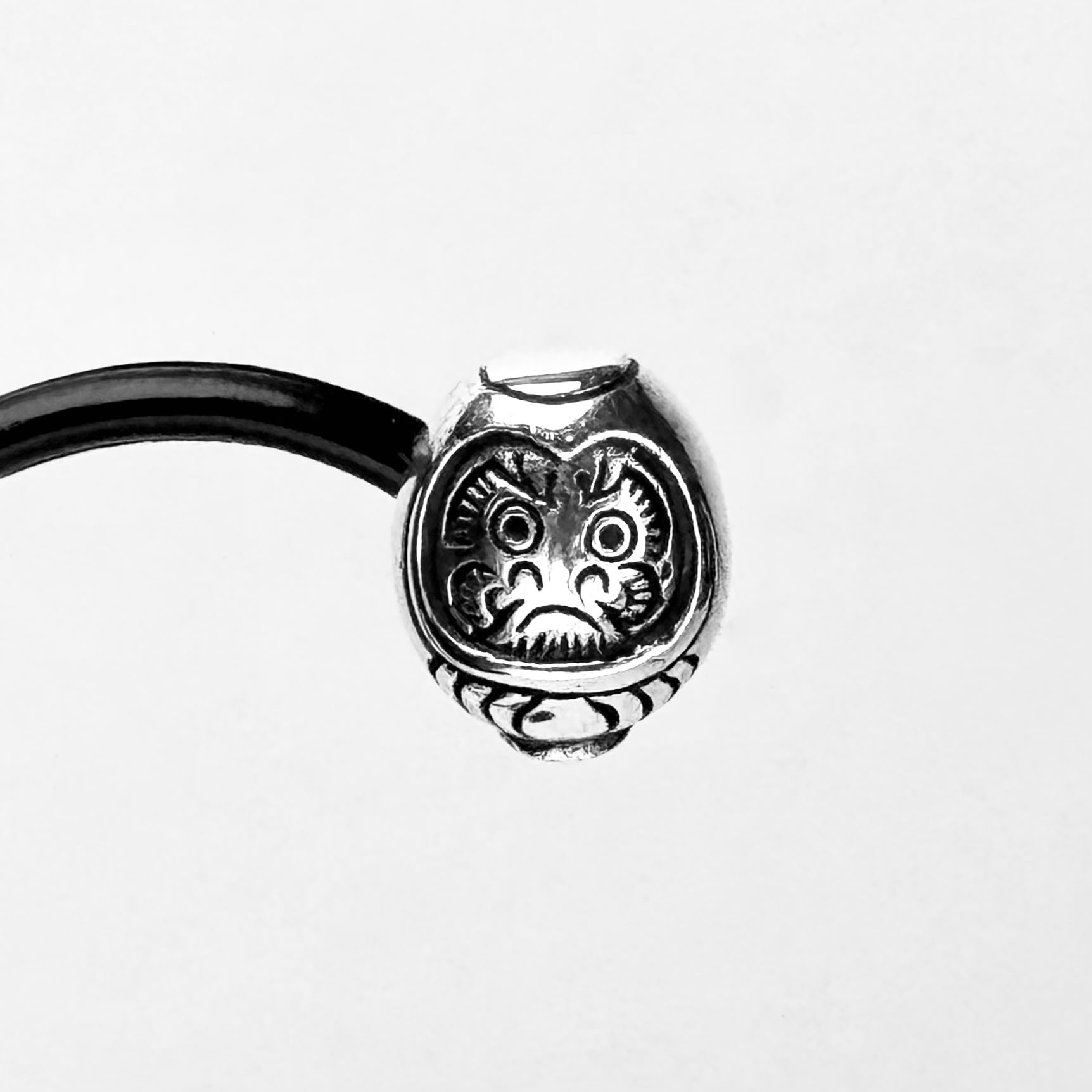 DARUMA Stud Pierce / だるまピアス | Gift Rover（ギフトローバー）