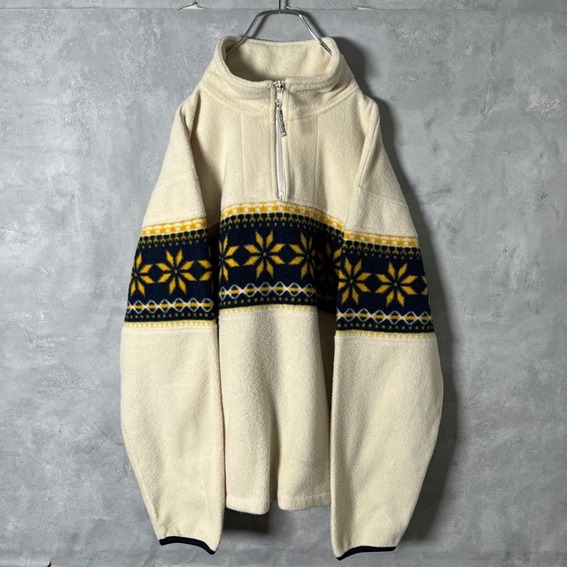 #6809 "NORTH SEA ANCESTRESS" snow crystal pattern fleece jacket