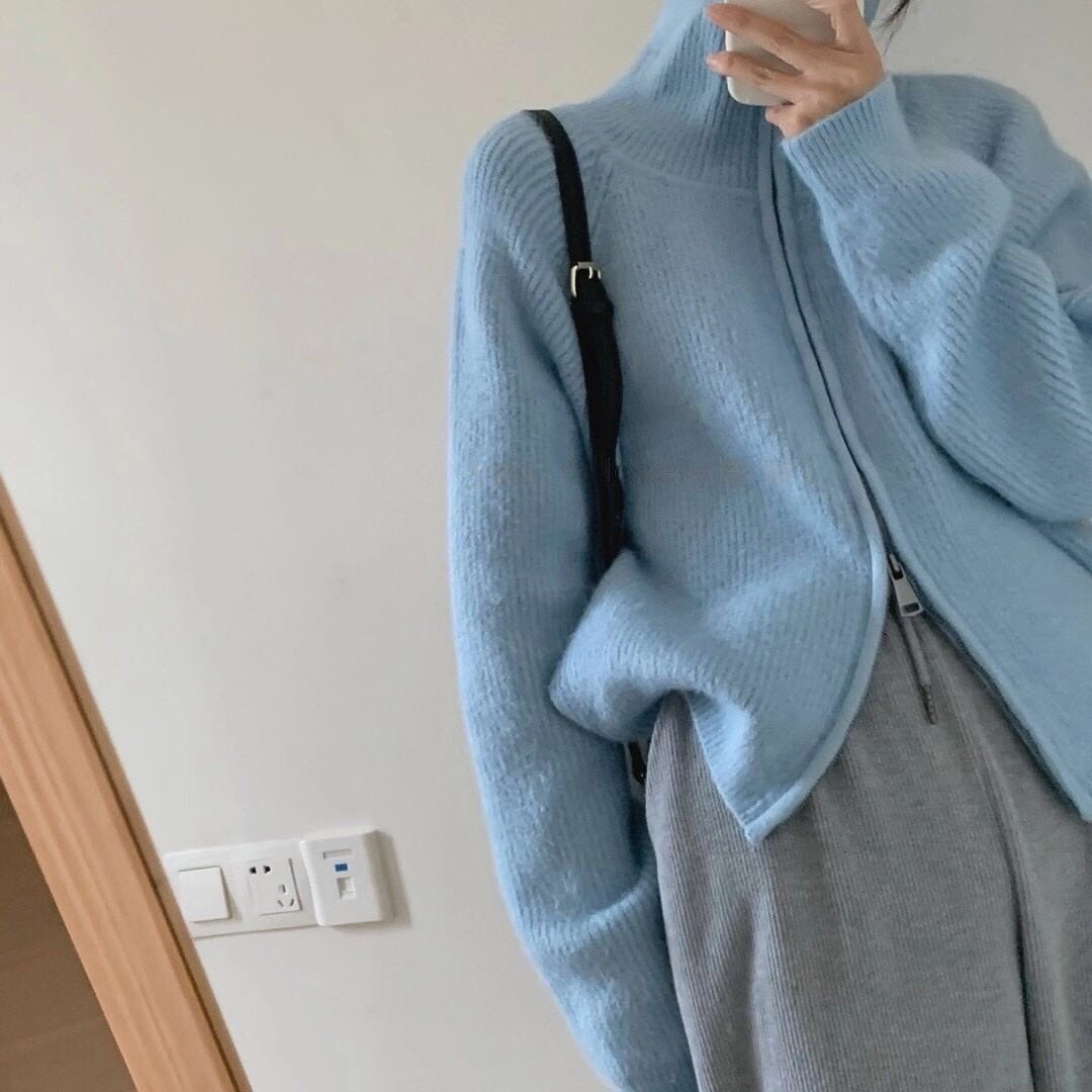 受注】Light blue high neck zip up knit top （水色ハイネックジップ