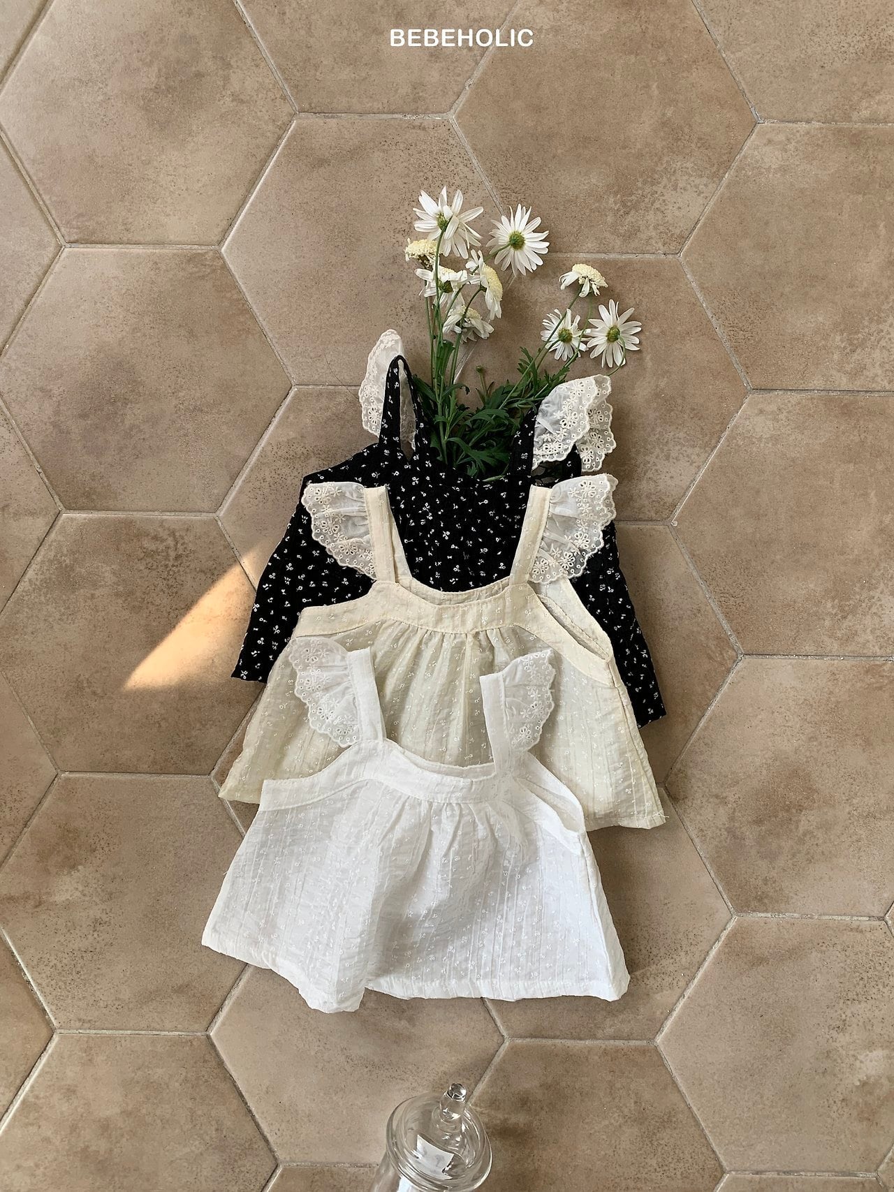 leaf blouse【bebeholic】※予約商品発送予定