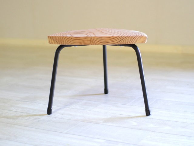 三角スツール【小】杉　アイアン　椅子