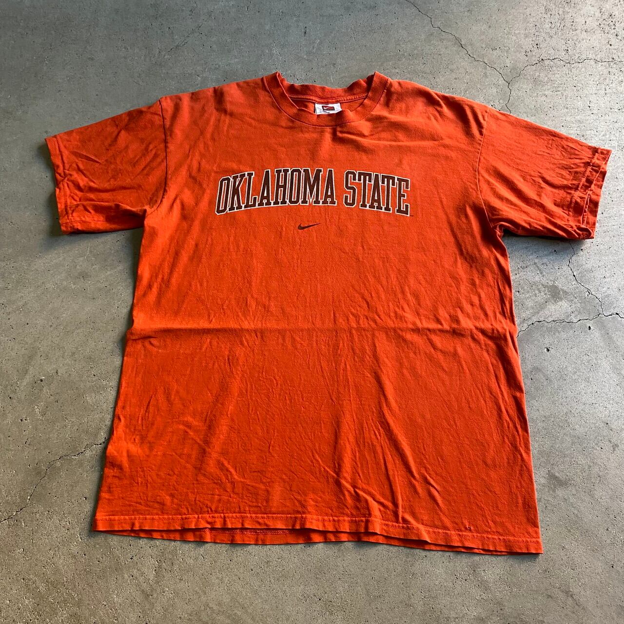 ビッグサイズ NIKE TEAM ナイキ DKLAHOMA STATE センターロゴ スウォッシュ カレッジ Tシャツ メンズ2XL相当 古着 オレンジ【Tシャツ】【SA2204】【TS2206】【SS2207】 | cave 古着屋【公式】古着通販サイト ビッグサイズ NIKE TEAM ナイキ DKLAHOMA STATE センターロゴ スウォッシュ カレッジ Tシャツ メンズ2XL相当 古着 オレンジ【Tシャツ】【SA2204】【TS2206】【SS2207】 | cave 古着屋【公式】古着通販サイト