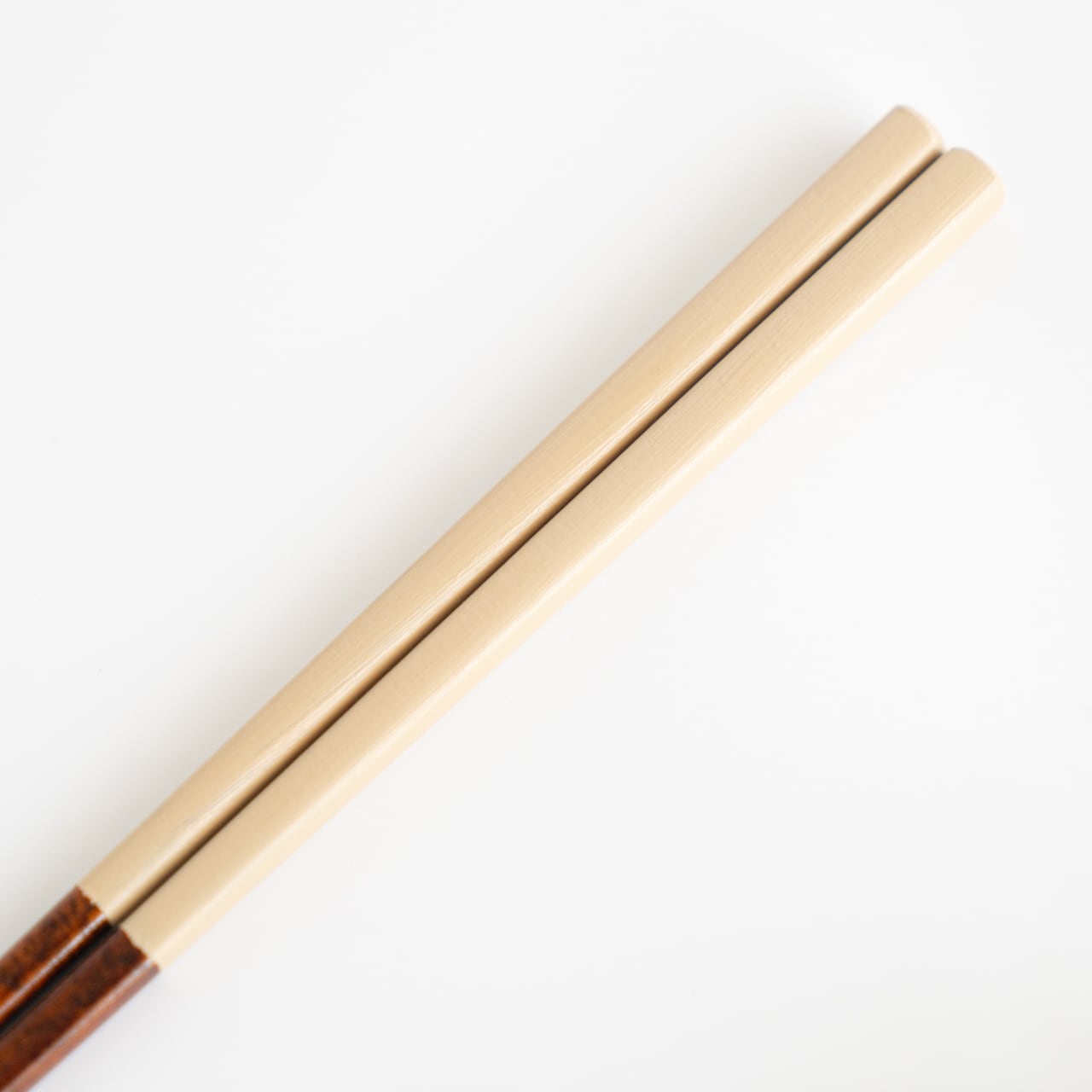 漆塗りのお箸 白（ベージュ） 21cm/23cm | わたなべ木工芸WEB SHOP