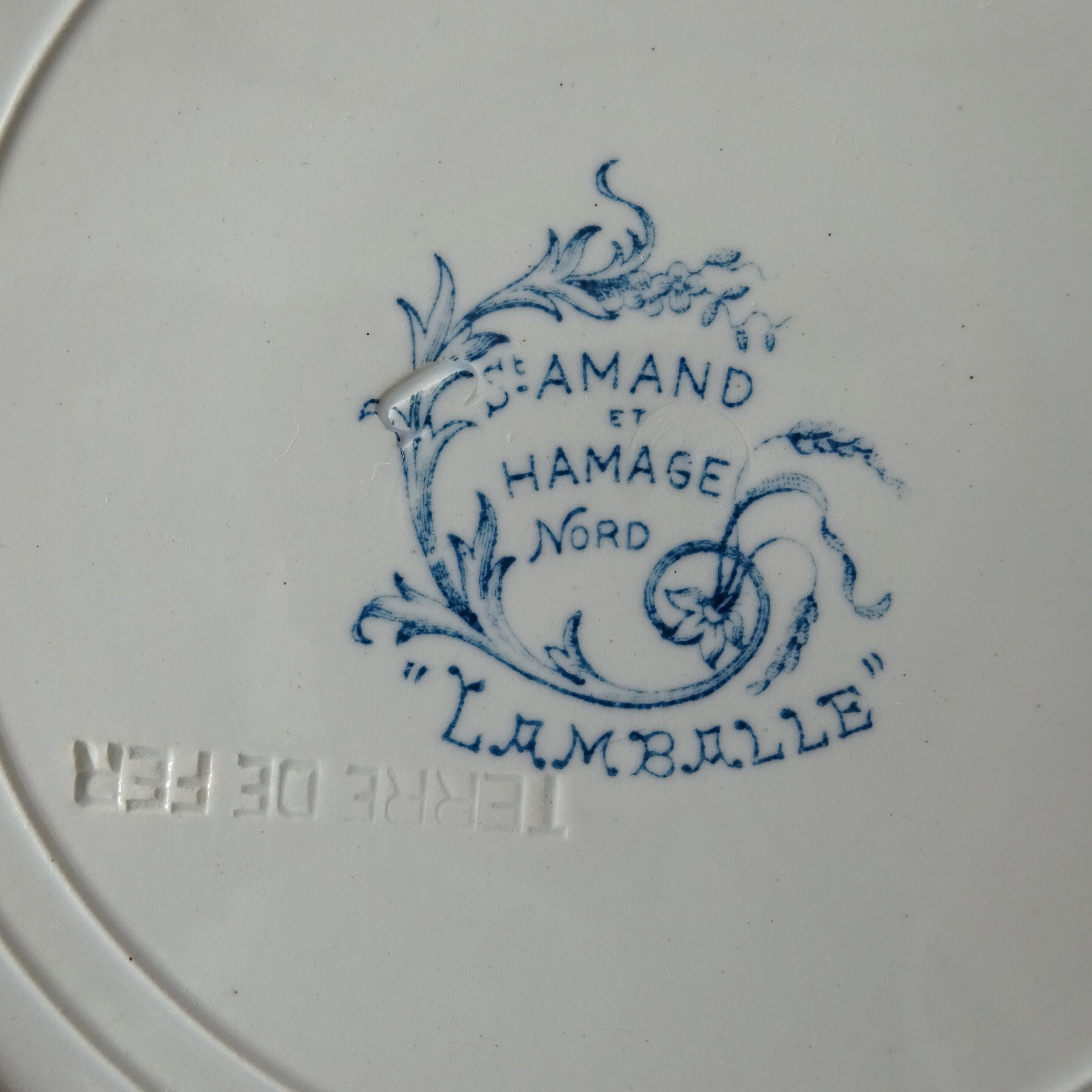 ST AMAND ET HAMAGE NORD  modèle《LAMBALLE》Assiette creuse (B)