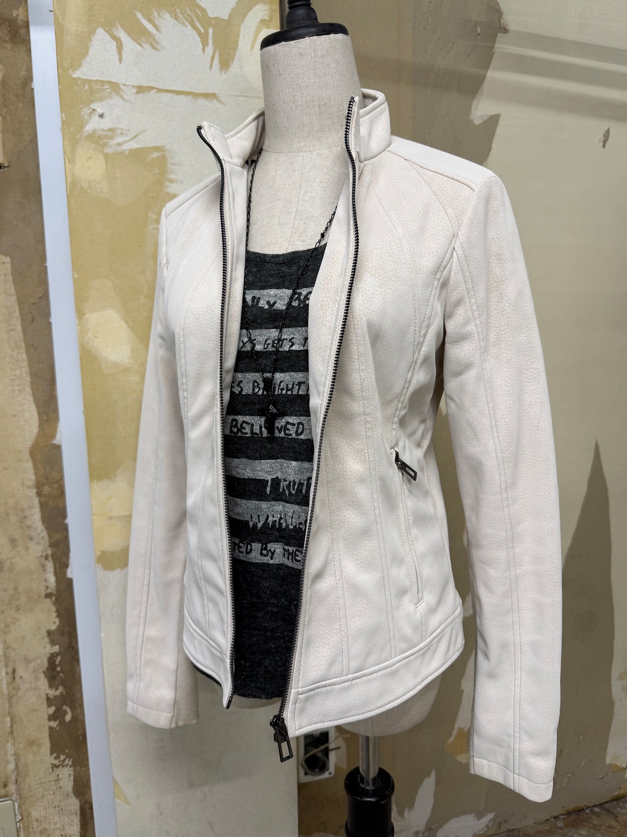 white stand collar jacket