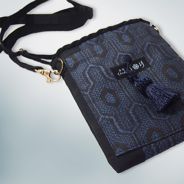 巾着＜古典柄／房飾り 黒＞【1点もの】