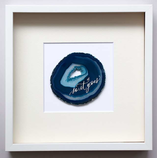 Wall letter◇integrity blue／ Wall decor／calligraphy agate slice／handwritten／ウォールデコ カリグラフィー アゲートスライス 