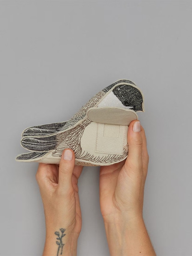 CORAL&TUSK [Chickadee of Cheer] しあわせを運ぶチカディー ドール (コーラル・アンド・タスク)