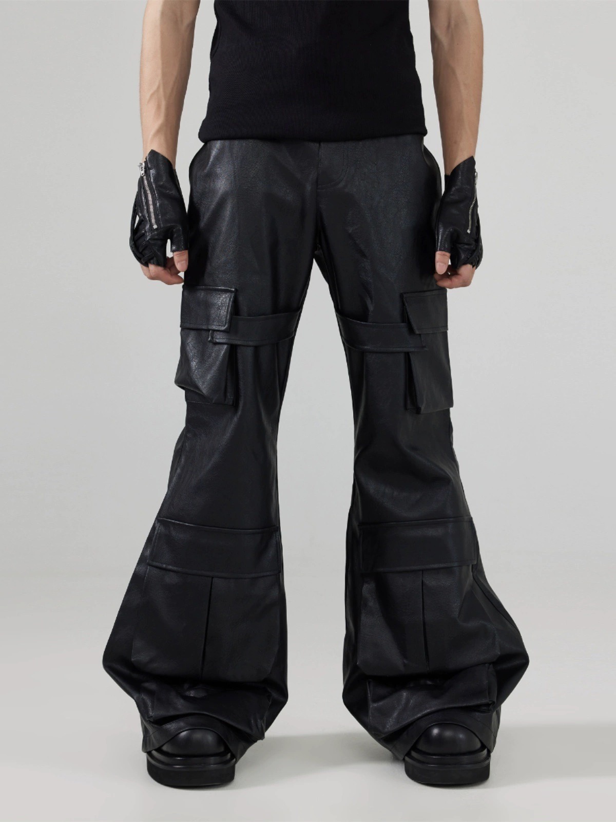 FRKM SCD 24AW マルチポケット ストラップデザインルーズレザーパンツ 