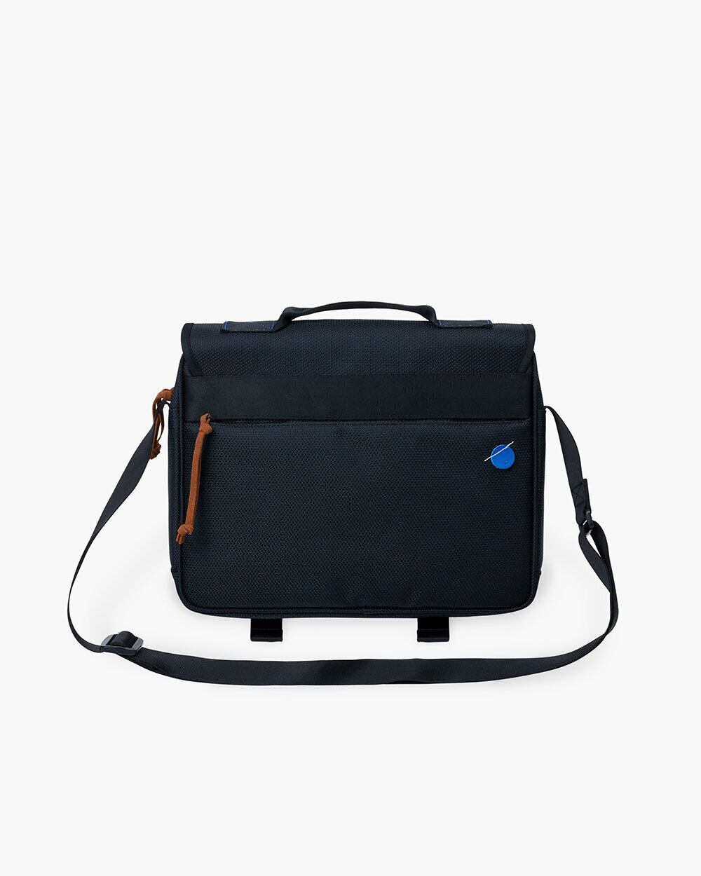 アーダーエラー　韓国発ブランド　ADERerror 新品　牛革　バッグ　黒 ☆韓国の人気☆【Ader Error x Zara】☆Shoulder Ba.g Black